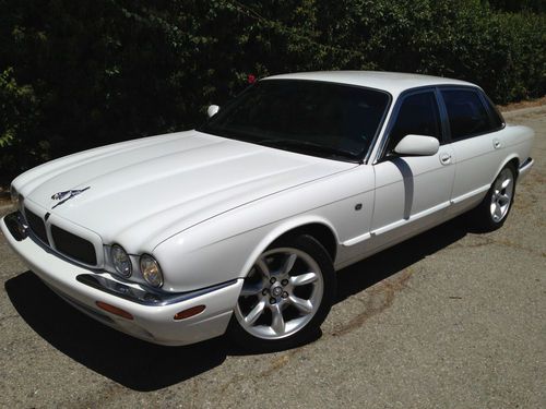 2001 jaguar xjr base sedan 4-door 4.0l