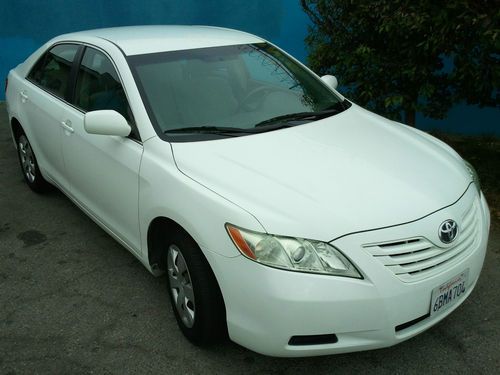 2007 toyota camry le 4cly auto low 61k miles clean title, clean outside / inside