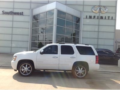2007 tahoe ltz one owner 8 passanger dvd