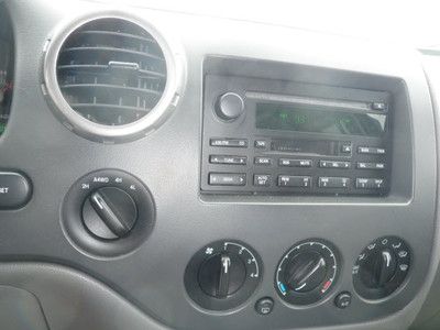 XLT 5.4L Automatic Fully Power Keyless Entry Third Row Running Boards Gray Cloth, image 9