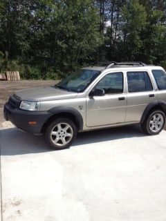 2003 landrover freelander se v6 suv- needs engine work