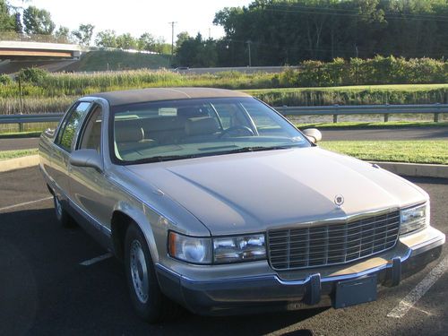1995 Cadillac Fleetwood Brougham 59,000 miles!, image 2