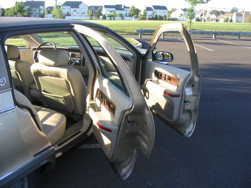 1995 Cadillac Fleetwood Brougham 59,000 miles!, image 9