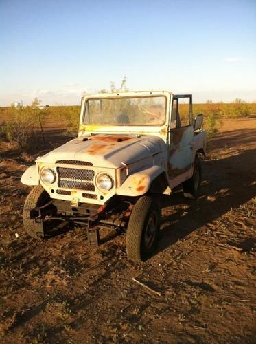 1967 toyota land cruiser fj40 for project or parts. chevy v8 title in hand