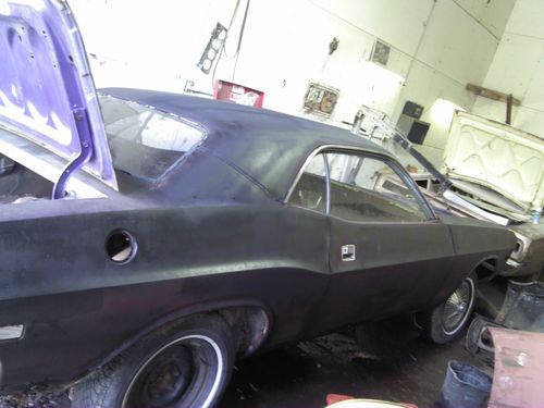 1970 dodge challenger r/t 383 4 speed project car 70 71 72 73 74 rt 440 mopar bb