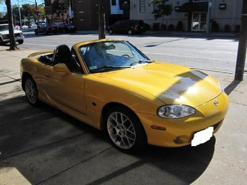 2002 mazda miata se convertible 2-door 1.8l