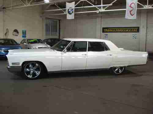 1967 Cadillac Fleetwood  custom Pearl White & 20