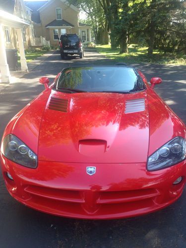 2003 dodge viper srt-10 convertible 2-door 8.3l