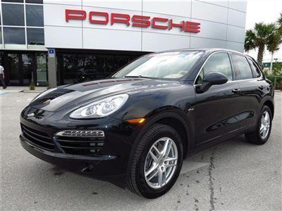 2013 porsche cayenne diesel! 4100 miles. clean carfax! call 239.225.7601 now!