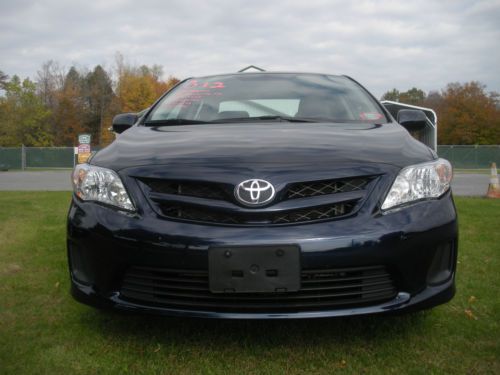 2012 toyota corolla le sedan 4-door 1.8l