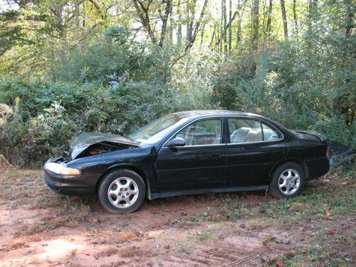 1999 oldsmobile intrgue / wrecked / rebuildable