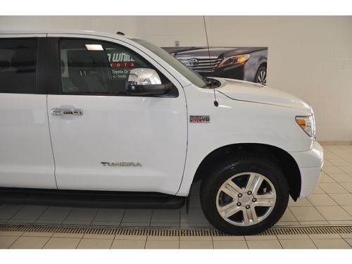 5.7L V8 CREWMAX ONE 1 OWNER 4X4 HEATED LEATHER SUNROOF MOONROOF RUNNING BOARDS, image 9