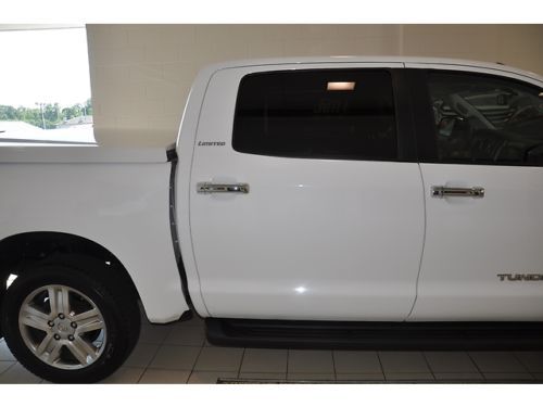 5.7L V8 CREWMAX ONE 1 OWNER 4X4 HEATED LEATHER SUNROOF MOONROOF RUNNING BOARDS, image 10