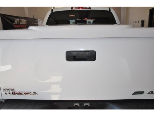 5.7L V8 CREWMAX ONE 1 OWNER 4X4 HEATED LEATHER SUNROOF MOONROOF RUNNING BOARDS, image 24