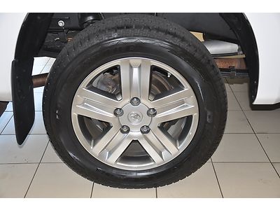 5.7L V8 CREWMAX ONE 1 OWNER 4X4 HEATED LEATHER SUNROOF MOONROOF RUNNING BOARDS, image 62