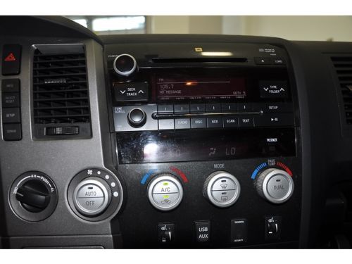 5.7L V8 CREWMAX ONE 1 OWNER 4X4 HEATED LEATHER SUNROOF MOONROOF RUNNING BOARDS, image 79