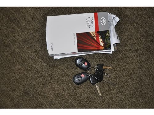 5.7L V8 CREWMAX ONE 1 OWNER 4X4 HEATED LEATHER SUNROOF MOONROOF RUNNING BOARDS, image 95