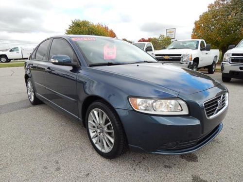 2010 volvo s40 2.4i  super clean!