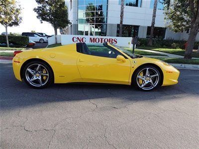 2013 ferrari 458 italia spider / 689 miles / carbon fiber race seats - package