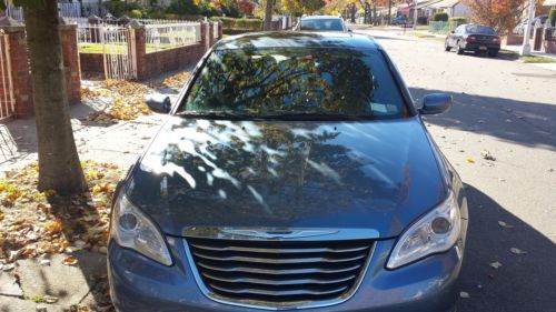 2011 blue chrysler 200 sedan 4dr, 6 cylinder, 3.6 l vvt