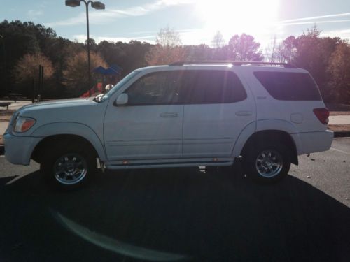 2005 Toyota Sequoia SR5 Sport Utility 4-Door 4.7L, image 2