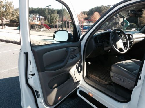 2005 Toyota Sequoia SR5 Sport Utility 4-Door 4.7L, image 7