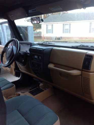 1998 Jeep Wrangler Sahara Sport Utility 2-Door 4.0L - Safari Hardtop, image 11