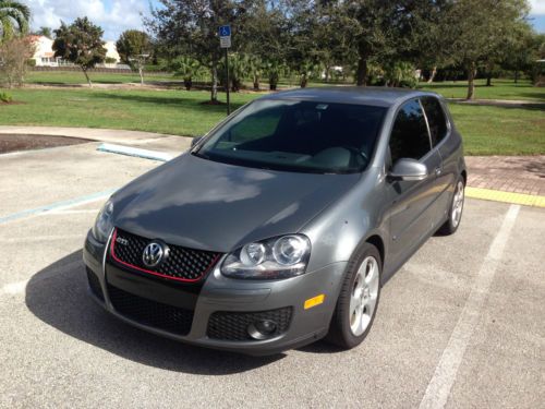 2009 volkswagen gti base hatchback 2-door 2.0l