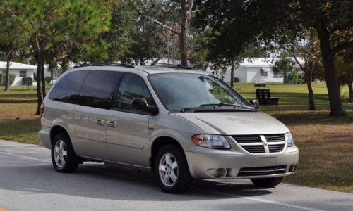 2005 dodge grand caravan sxt special edition minivan 4-door 3.8l  leather loaded