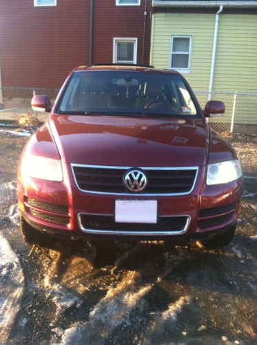 2004 volkswagen touareg v8 sport utility 4-door 4.2l burgundy color beatiful