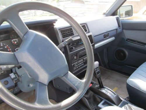 1993 Nissan SE-V6 4x4 Automatic Pickup Truck Extended Cab D-21, image 9