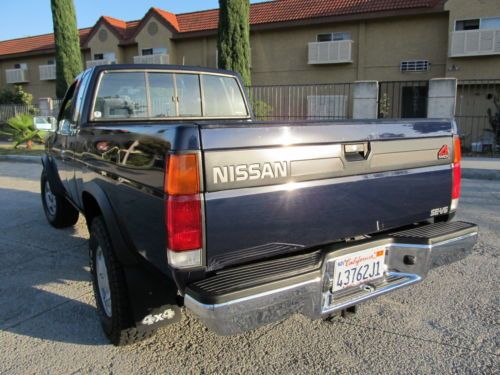 1993 Nissan SE-V6 4x4 Automatic Pickup Truck Extended Cab D-21, image 10