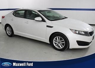 11 kia optima 4 door sedan 2.4l auto lx 4 cylinder great fuel economy