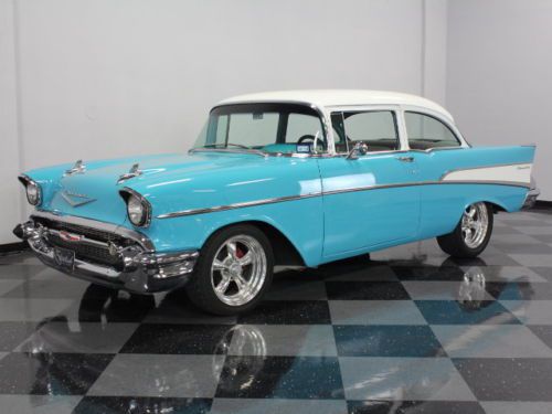 Very nice 210, 350ci chevy, 700r4 trans, vintage a/c, great color combo for a 57