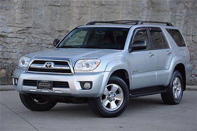 Low 75k! 4x4 third seat moon,sr5 v6 carfax certified,clean,equipped 615.438.5347