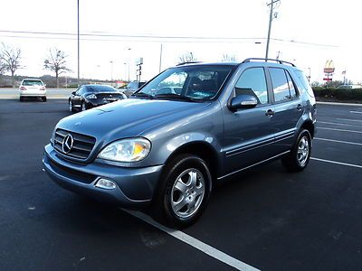 Mercedes ml350 navigation! all service records! mint condition!
