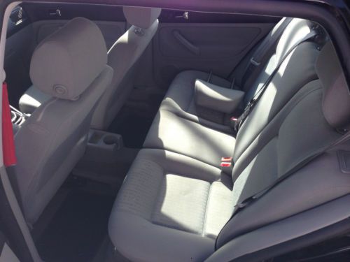 2004 Golf GL 4 Door LOW MILES, image 8