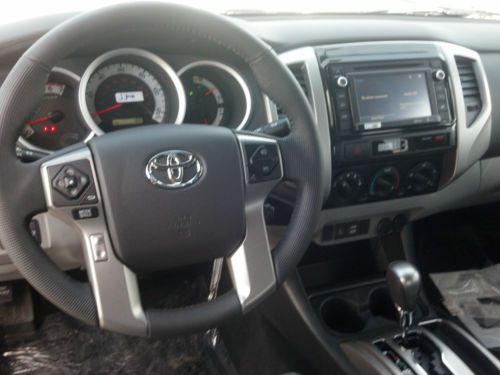 2014 Toyota Tacoma Double Cab TRD Off-Road 3" Lift 20" Wheels, image 10