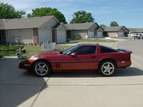 1988 corvette 2dr converable hardtop hatchback with vertical doors