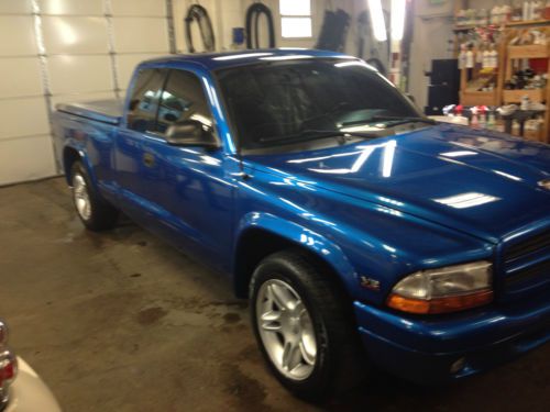 1999 dodge dakota ext cab r/t  86000 original ! garrage kept !