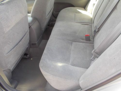 2001 Toyota Camry, NO RESERVE, image 3