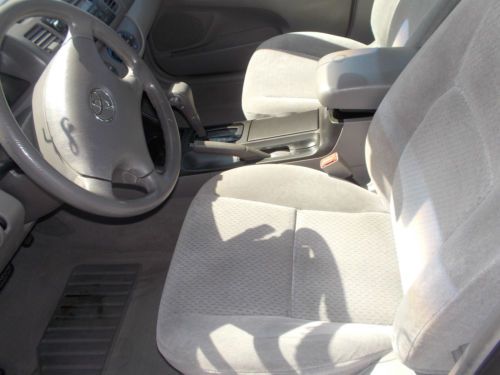 2001 Toyota Camry, NO RESERVE, image 4