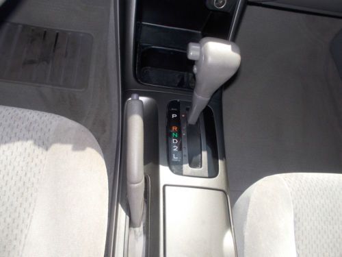 2001 Toyota Camry, NO RESERVE, image 8