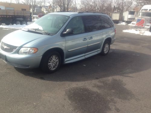 VAN  WHEELCHAIR HANDICAP CHRYSLER TOWN COUNTRY 2004  BRAUN POWER  RAMP KNEELING, US $9,999.00, image 19