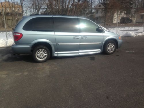 VAN  WHEELCHAIR HANDICAP CHRYSLER TOWN COUNTRY 2004  BRAUN POWER  RAMP KNEELING, US $9,999.00, image 21