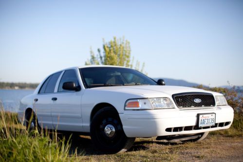 2006 ford crown victoria p71 police interceptor sedan 4-door