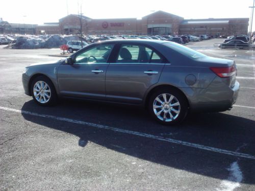 2010 Lincoln MKZ Base Sedan 4-Door 3.5L, image 3