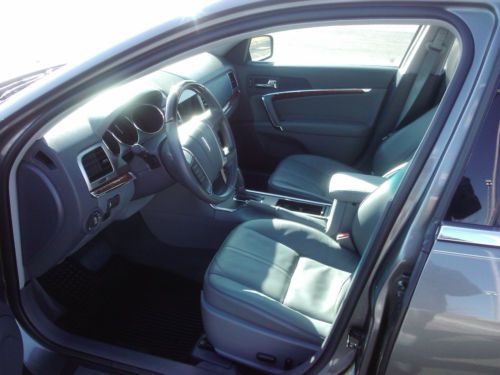 2010 Lincoln MKZ Base Sedan 4-Door 3.5L, image 4