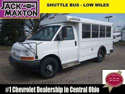 04 chevy express van shuttle bus 15-passenger  auto a/c low miles