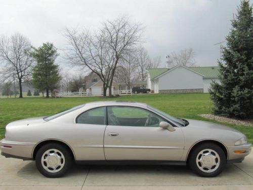 1997 buick riviera 2dr auto_full luxury_sun roof-florida owned_rust free_sharp!*